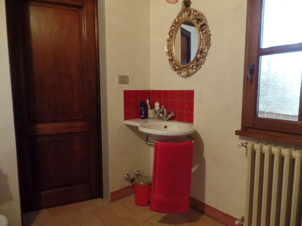 Il Fienile Holiday Home Le Fornacette 外观 照片