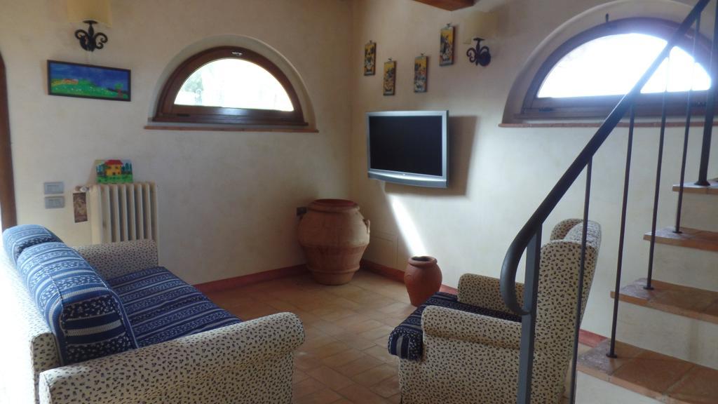 Il Fienile Holiday Home Le Fornacette 外观 照片
